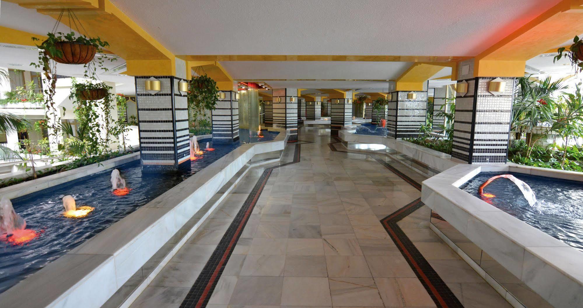 Clc Benal Beach Aparthotel Benalmádena Esterno foto